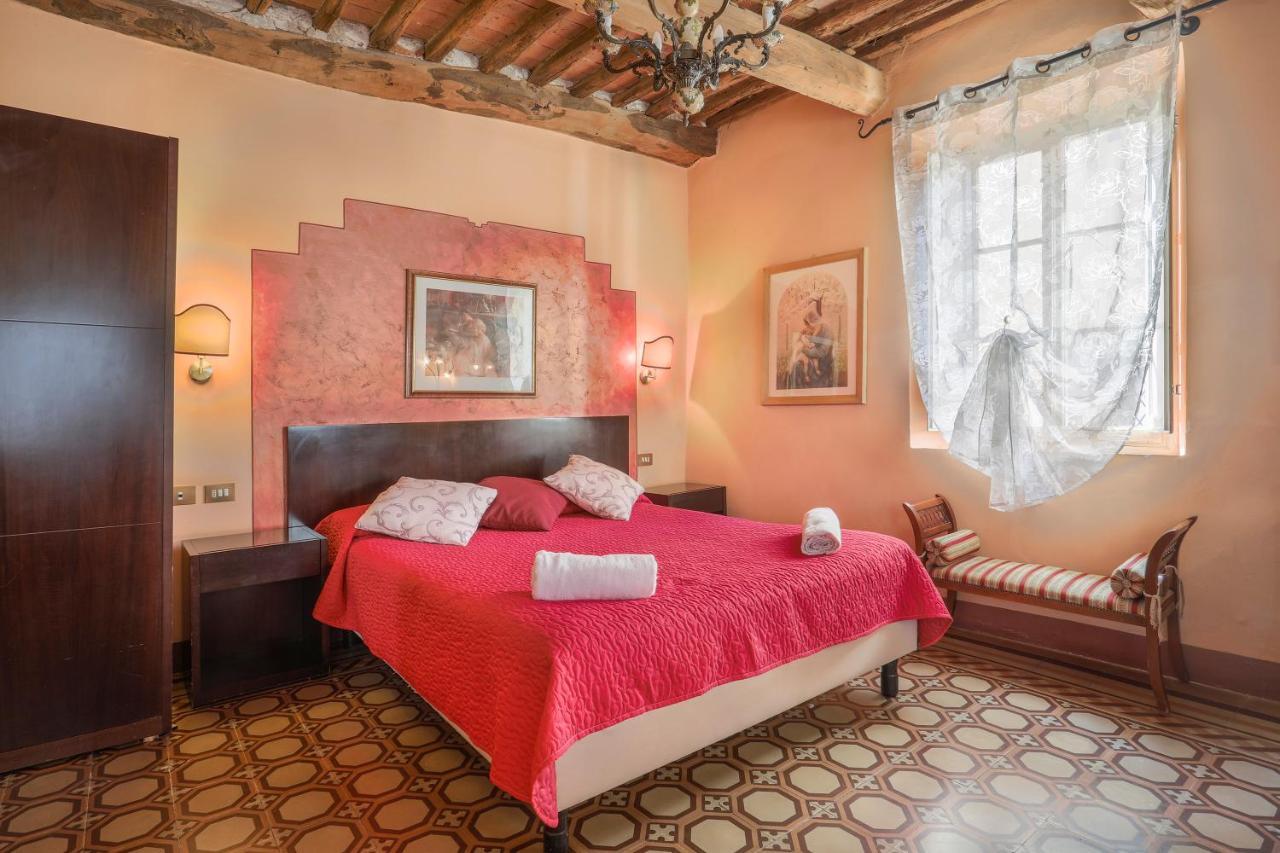 Antica Residenza Santa Chiara -City Center Λούκα Εξωτερικό φωτογραφία