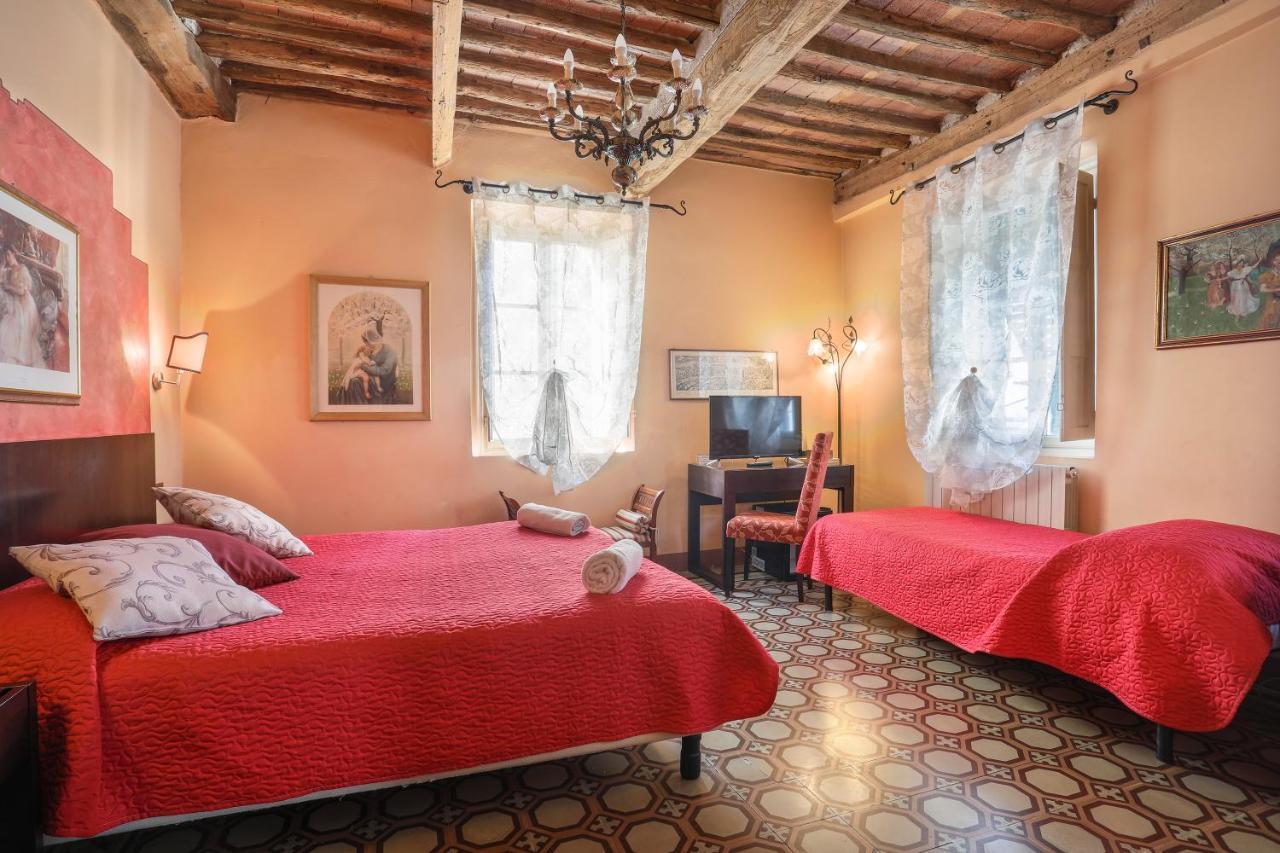 Antica Residenza Santa Chiara -City Center Λούκα Εξωτερικό φωτογραφία
