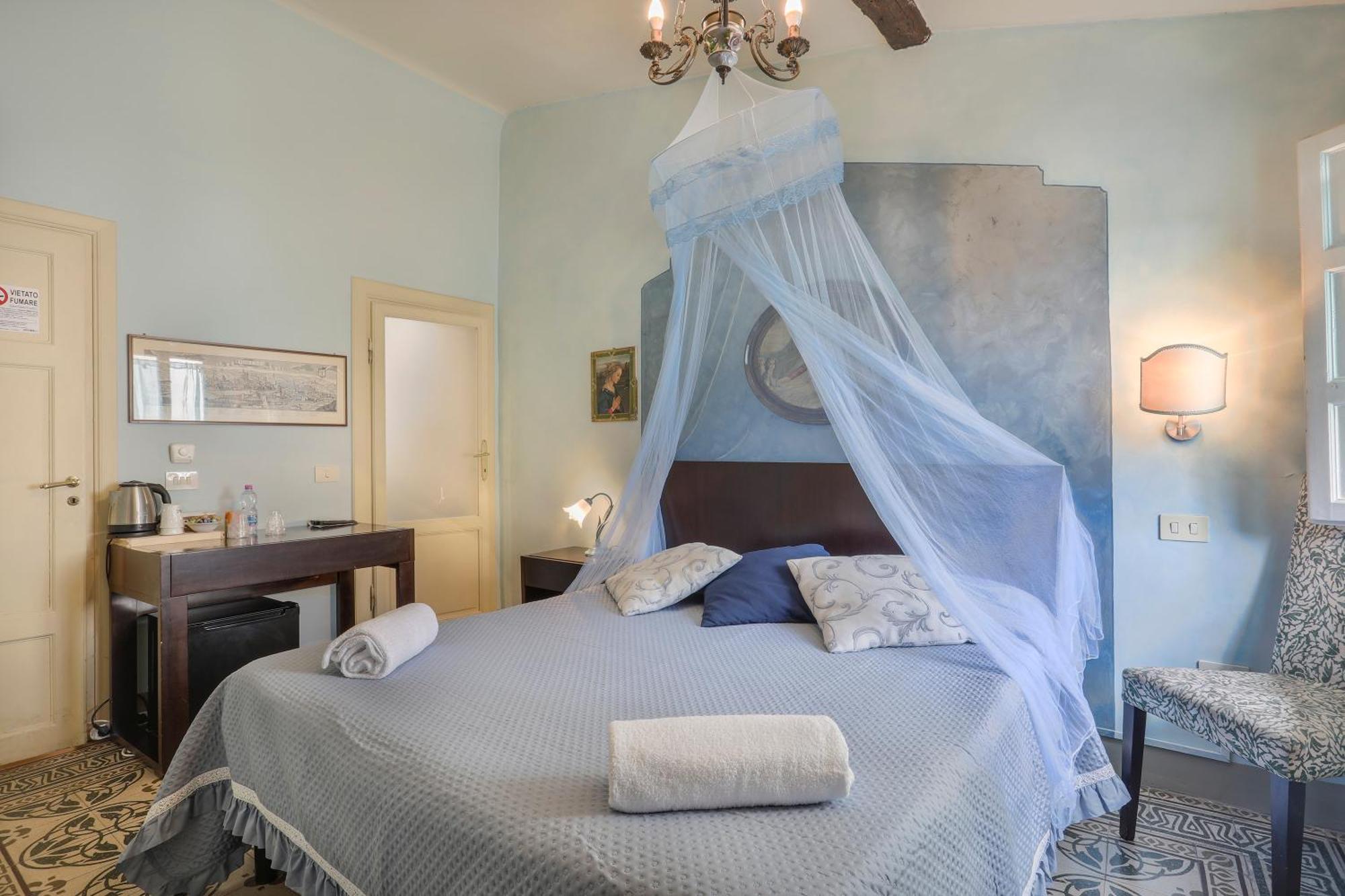 Antica Residenza Santa Chiara -City Center Λούκα Εξωτερικό φωτογραφία