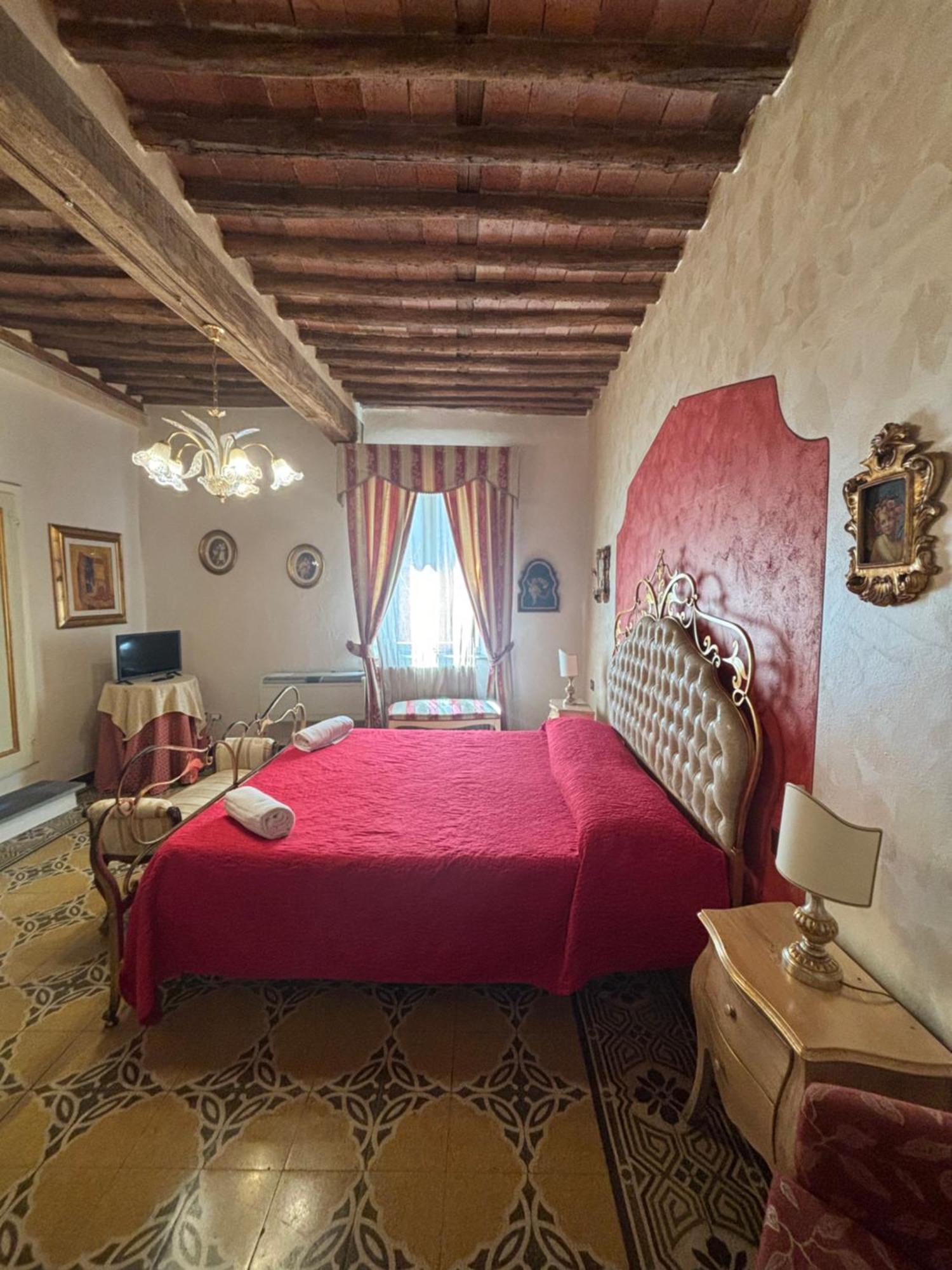 Antica Residenza Santa Chiara -City Center Λούκα Εξωτερικό φωτογραφία