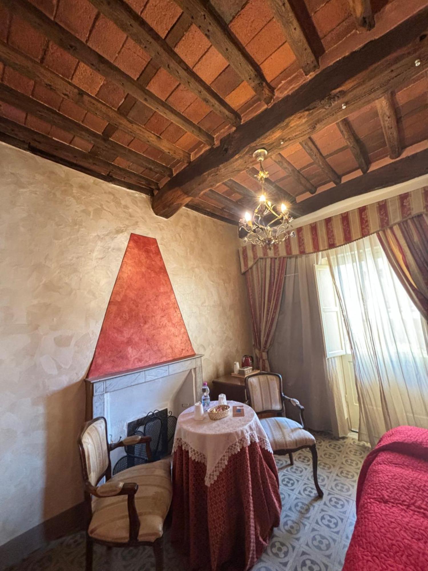 Antica Residenza Santa Chiara -City Center Λούκα Εξωτερικό φωτογραφία