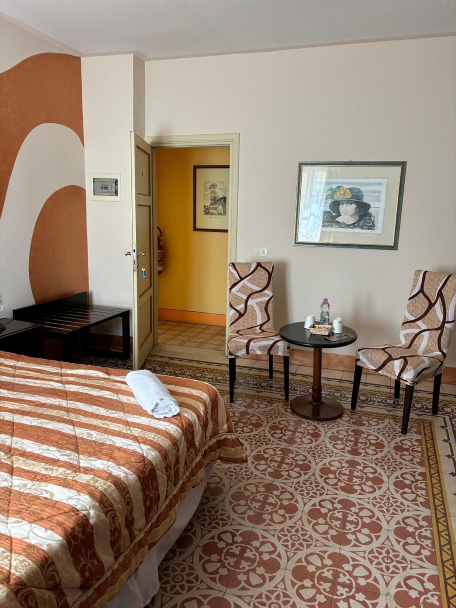 Antica Residenza Santa Chiara -City Center Λούκα Εξωτερικό φωτογραφία